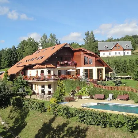 بيت ضيافة Pension Villa 3*