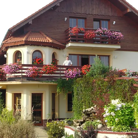 Pension Villa بينيكو