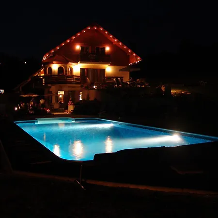 Pension Villa بينيكو